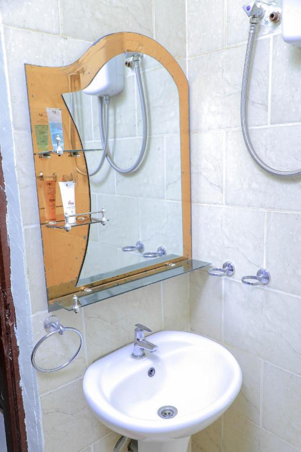 Royal Park Hotel Jinja Zewnętrze zdjęcie