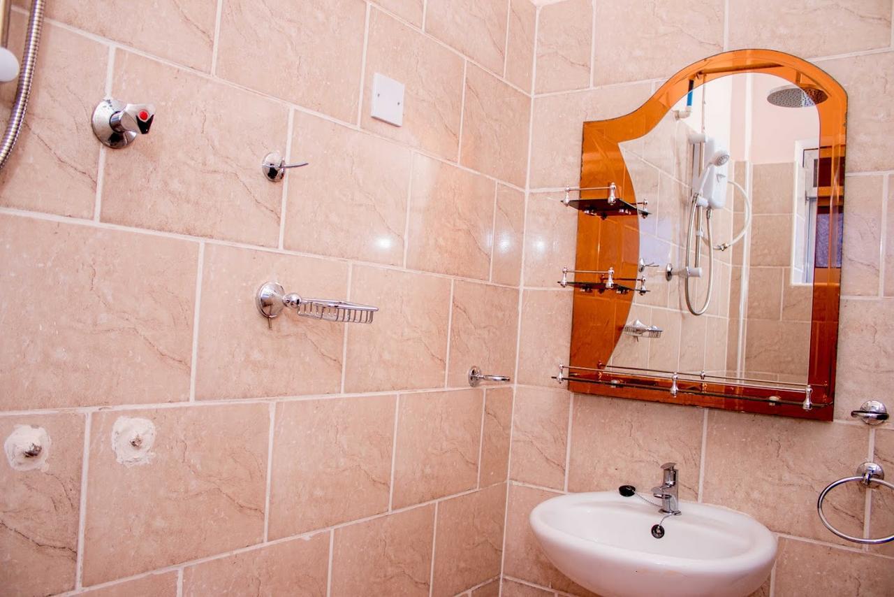Royal Park Hotel Jinja Zewnętrze zdjęcie